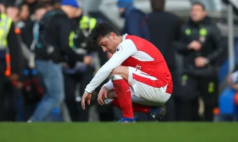 Điểm nóng đại chiến Liverpool vs Arsenal: Triệt tiêu "bộ não" Ozil
