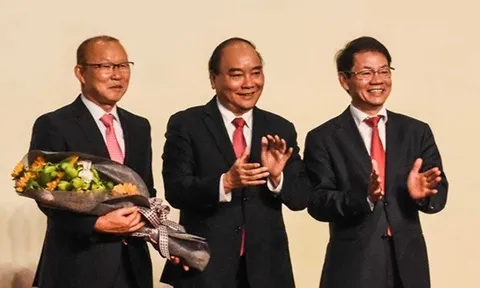 HLV Park muốn dùng 100.000 USD tiền thưởng phát triển bóng đá Việt