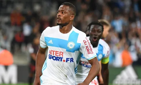 Nỗi cô đơn của Patrice Evra…