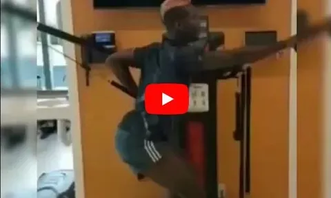Paul Pogba tạo dáng khó đỡ trong phòng tập