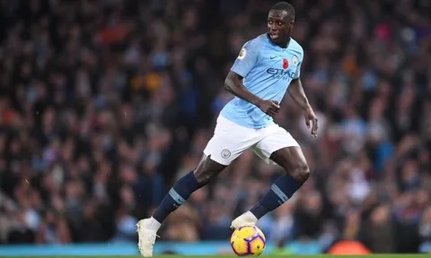 Pep xác nhận Man City mất 2 chủ lực ở đại chiến Chelsea