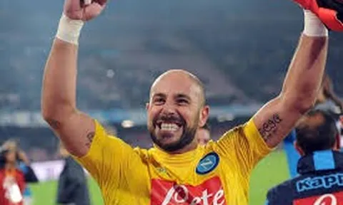Pepe Reina, người hùng thầm lặng nơi khung gỗ của Napoli