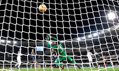 Perisic và cú nã đại bác vào lưới Hellas Verona