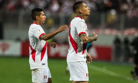 Huyền thoại lên tiếng, Peru giật vé play-off