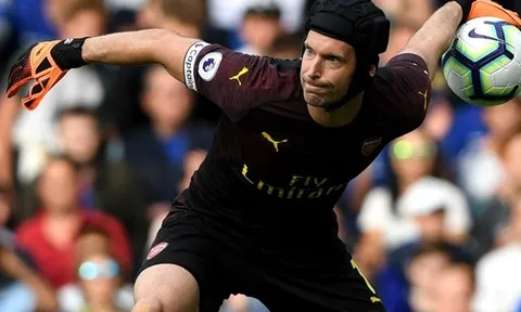 Huyền thoại Arsenal yêu cầu Emery loại ngay cựu sao Chelsea
