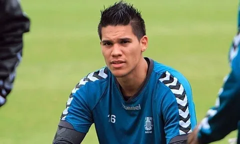 Thủ môn Etheridge chỉ chơi một trận cho Philippines tại Asian Cup?