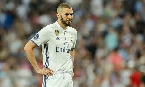 Pha bỏ lỡ khó tin của Benzema trước APOEL