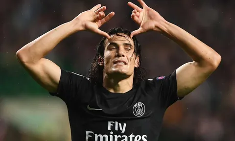 Pha bỏ lỡ mười mươi của Edinson Cavani trước Montpellier