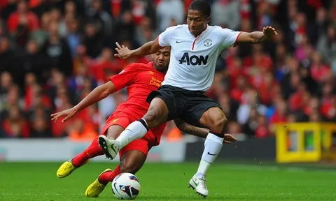 Pha bứt tốc kinh hoàng của Antonio Valencia vs Liverpool