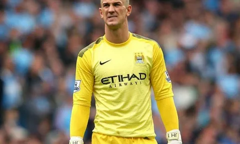 Pha cản phá đưa Joe Hart vào "ngôi đền huyền thoại"