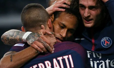 Phá lưới Marseille, Neymar sánh vai Ronaldinho và Ibrahimovic