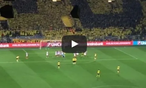 Pha sút phạt 'khó đỡ' của Ousmane Dembele