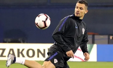Phản ứng của Lovren sau phát biểu gây sốc của Kovacic