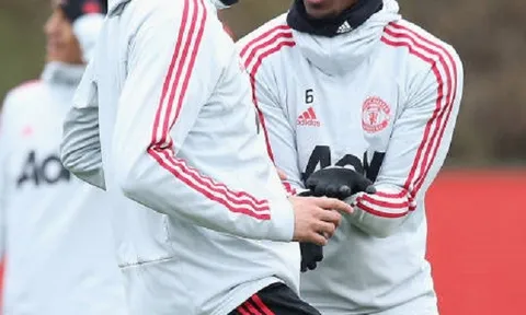 Phong độ chói sáng, Pogba mang đến tiếng cười cho cả sân tập Quỷ đỏ