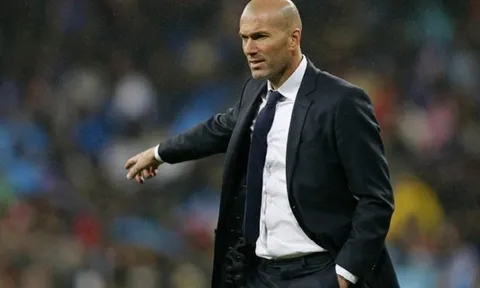 Sắp "bay ghế", Zidane vẫn hết mực bảo vệ học trò