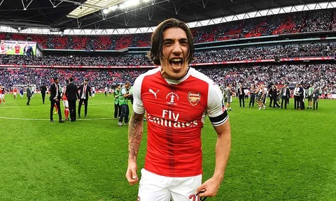 Phòng ngự dở tệ, người hâm mộ khuyên Arsenal nên "trảm" cái tên sau