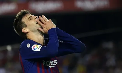 Pique bị chỉ trích dữ dội sau trận hòa của Barca