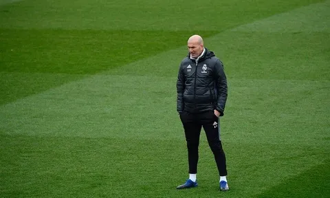Pochettino "chèo kéo" Zidane sang Premier League