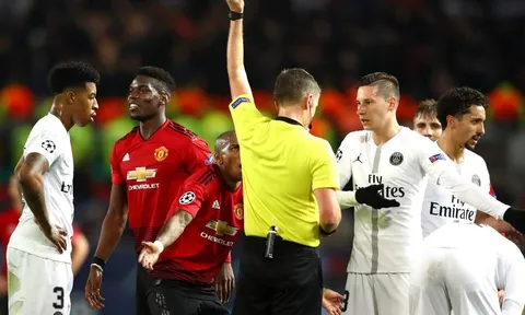 Solskjaer phản ứng thế nào về thẻ đỏ của Paul Pogba?