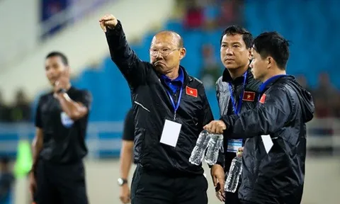 Phóng viên Hàn Quốc bất ngờ với tin HLV Park được 5 đội K.League để ý