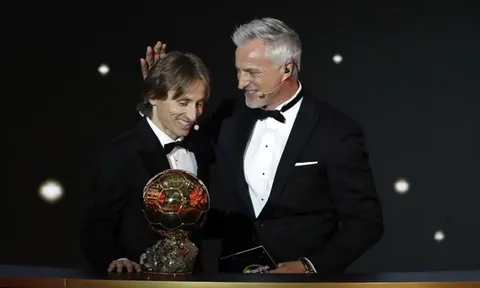 Modric tỏa sáng ngày lật đổ Ronaldo và Messi
