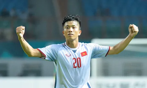 BLV Quang Huy: ‘Văn Đức, Hùng Dũng xứng đáng được đá chính'