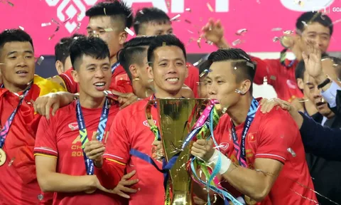Tiết lộ: Quế Ngọc Hải suýt bỏ bóng đá vì... học quá giỏi