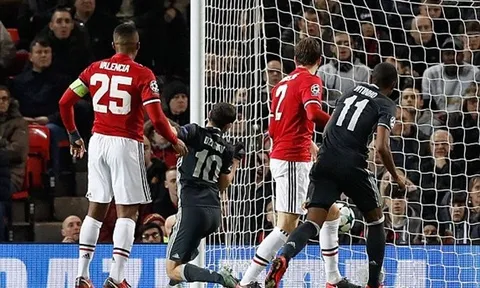 Quỷ đỏ suýt ôm hận vì cái lưng của Alan Dzagoev
