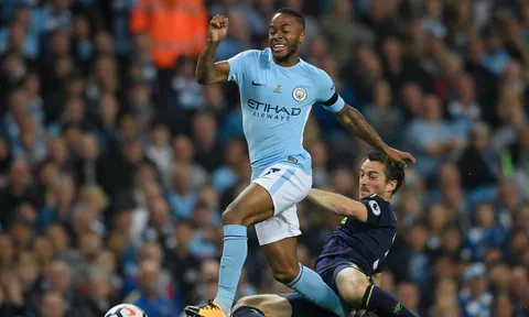 Raheem Sterling khiến hàng thủ Feyenoord chao đảo