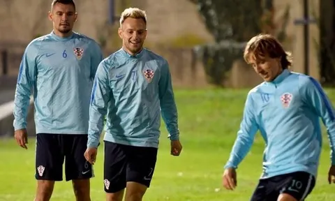 Rakitic và Modric thân thiết khi lên tuyển