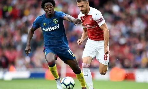 Fan Chelsea hồ hởi đón Aaron Ramsey