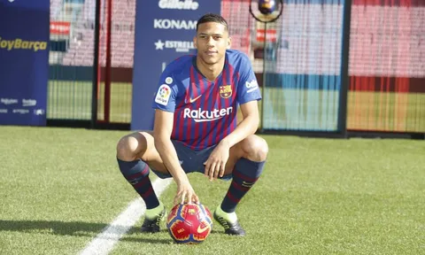 'Raphael Varane mới' ra mắt Barcelona