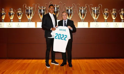 Raphael Varane rạng rỡ gia hạn hợp đồng với Real Madrid