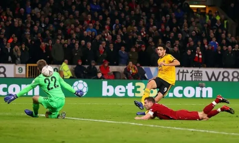 Bị loại sốc, fan Liverpool đòi thanh lý 3 'nhân tố M' miễn phí