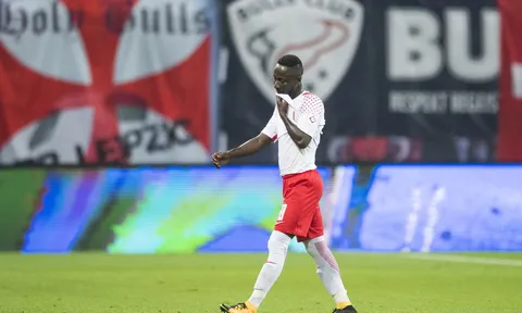 RB Leipzig 2-2 Monchengladbach: Rượt đuổi kịch tính, Keita dính thẻ đỏ