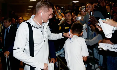 Real Madrid bất ngờ được chào đón nồng nhiệt ở xứ Catalunya