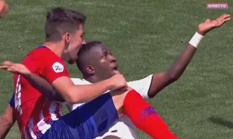 'Thần đồng' Vinicius bị cắn: Real Madrid không cần quá ủy mị