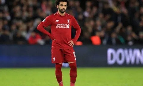 Rio Ferdinand chỉ ra nguyên nhân khiến Salah 'tắt điện' trước PSG