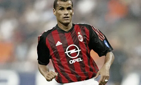 Rivaldo bỏ lỡ cơ hội cập bến Man Utd