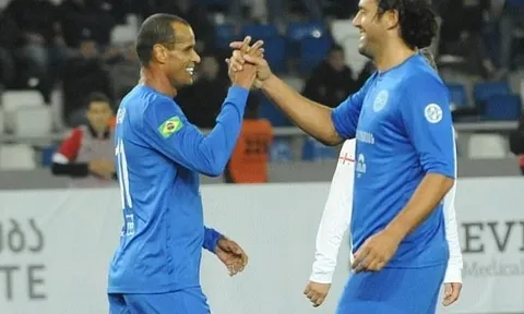 Rivaldo, Totti sát cánh đánh bại đội bóng của Crespo, Shevchenko