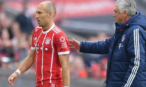 Robben "văng tục" khi nói về Ancelotti