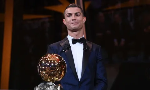 Điểm tin sáng 08/12: Ronaldo giành Bóng vàng; Mbappe thăng tiến chóng mặt