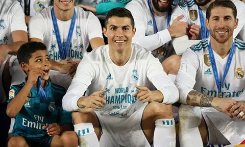 Zidane hy vọng Ronaldo giải nghệ ở Real Madrid