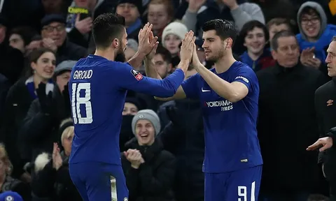 Vắng Hazard, hay là dùng cả Morata lẫn Giroud?