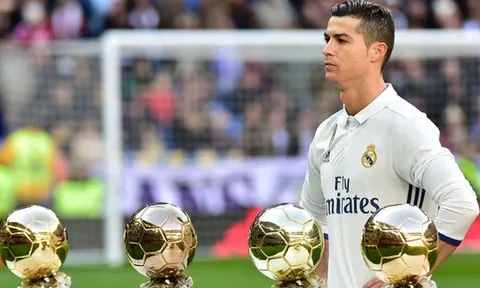 Ronaldo chỉ xứng danh Quả bóng vàng nửa mùa?