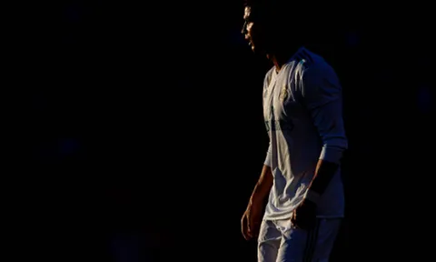 Ronaldo chìm vào bóng tối trong ngày Real thất bại