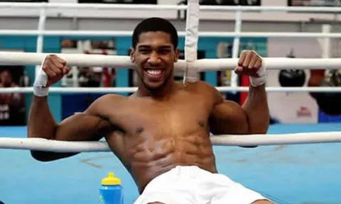 Ronaldo chính là nguồn cảm hứng của nhà vô địch Boxing thế giới