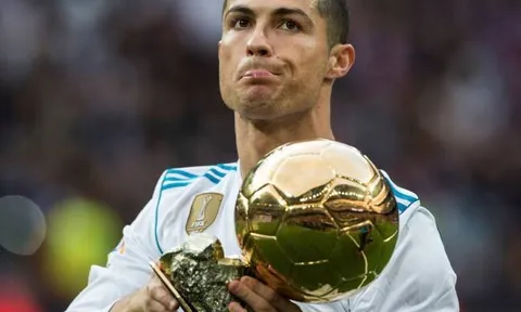 Ronaldo có tỷ lệ ghi bàn tốt hơn Messi ở mùa này