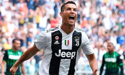 Ronaldo đến Juventus và những gam màu tươi sáng của Serie A năm 2018