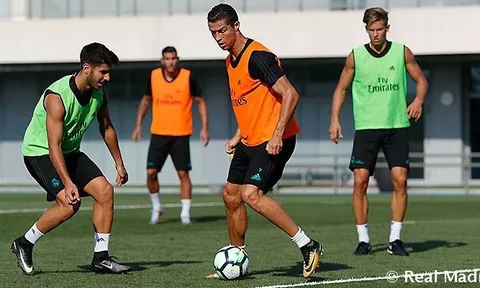 Ronaldo đối đầu Asensio khi trở lại Real Madrid